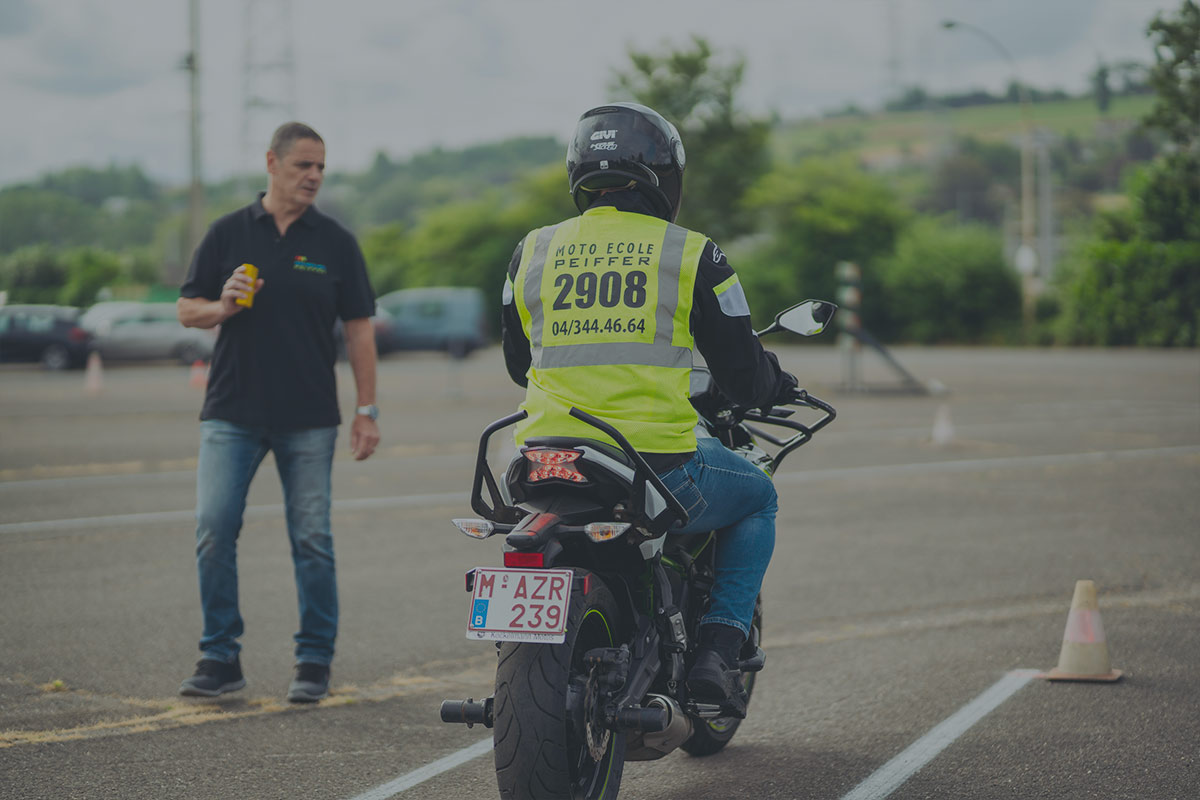 Centre de conduite Peiffer, Permis et formation Moto, Auto, Camion & Bus dans la région de Liège, Verviers, Malmedy, Vielsam & Houffalize.