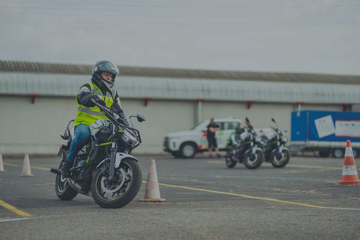 Centre de conduite Peiffer, Permis et formation Moto, Auto, Camion & Bus dans la région de Liège, Verviers, Malmedy, Vielsam & Houffalize.